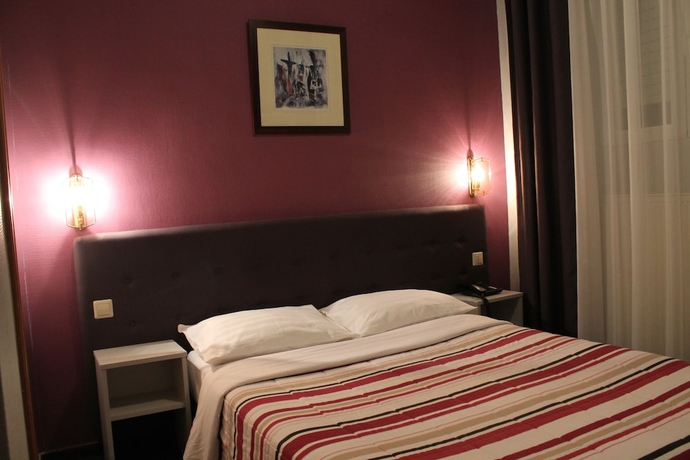 Imagen de la habitación del Hotel Yasha. Foto 5