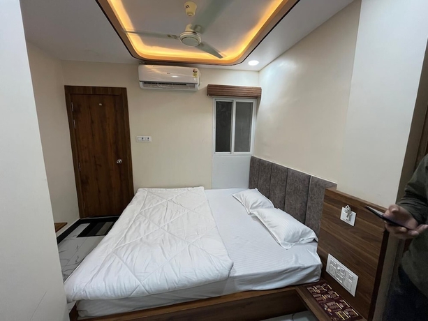 Imagen de la habitación del Hotel Yashoda. Foto 9