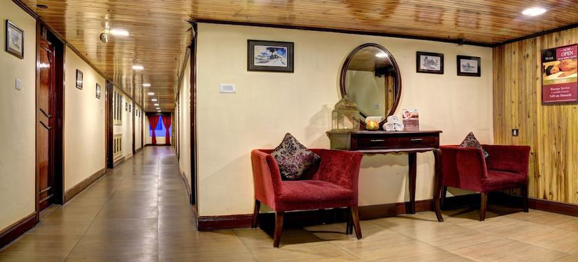 Imagen de los interiores del Hotel Yashshree Mall Road Darjeeling. Foto 18