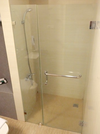 Imagen de la habitación del Hotel Yasmin Karawaci. Foto 9