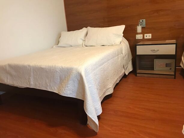 Imagen de la habitación del Hotel Yasmin de Oro. Foto 15