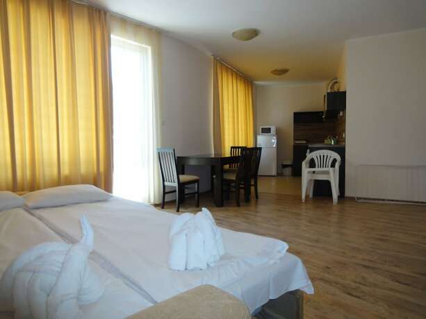 Imagen de la habitación del Hotel Yassen Holiday Village, Sunny Beach. Foto 12