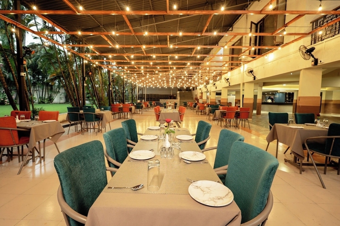 Imagen del bar/restaurante del Hotel Yatri Niwas By Suraj Inn. Foto 2