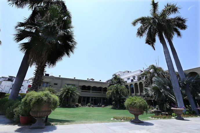 Imagen de los exteriores del Hotel Yatrik, Allahabad. Foto 11