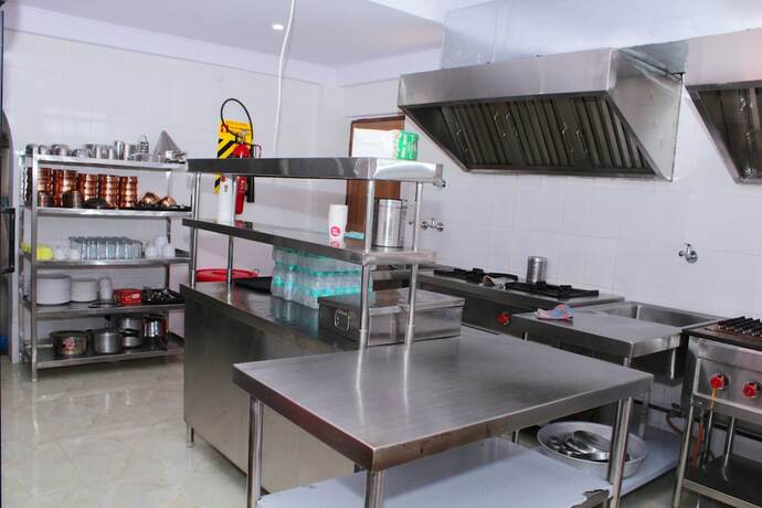Imagen del bar/restaurante del Hotel Yatrik Inn. Foto 15
