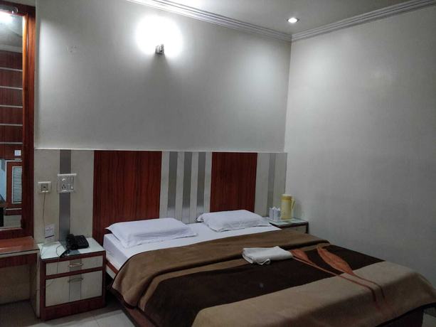 Imagen de la habitación del Hotel Yatrik, Jhansi. Foto 13