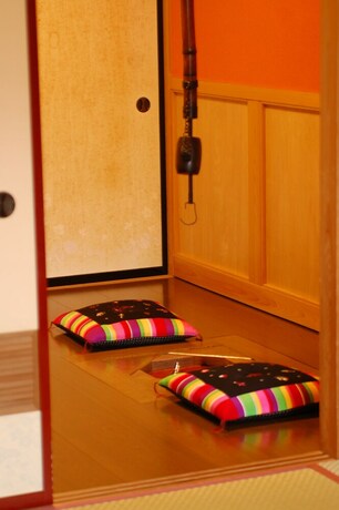 Imagen de la habitación del Hotel Yatsusankan, Hida. Foto 14