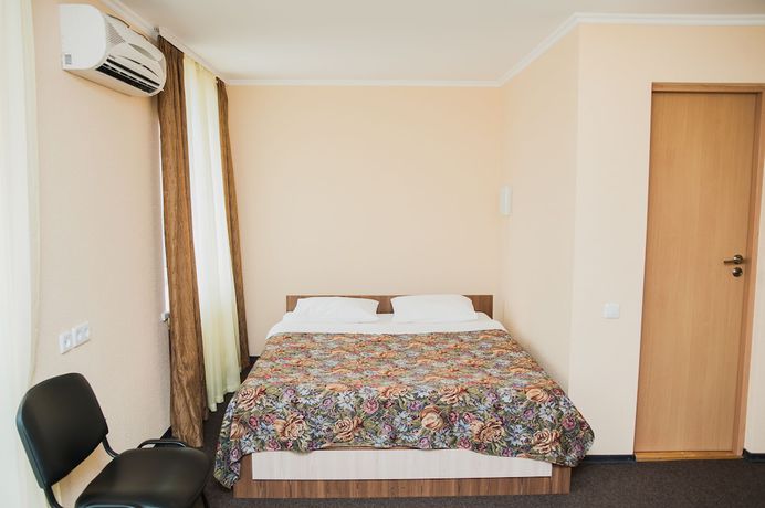 Imagen de la habitación del Hotel Yavir. Foto 6