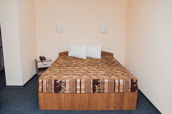 Imagen de la habitación del Hotel Yavir. Foto 17
