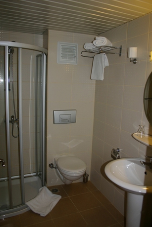 Imagen de la habitación del Hotel Yavuz Otel. Foto 7