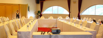Imagen de los exteriores del Hotel Yaward. Foto 4
