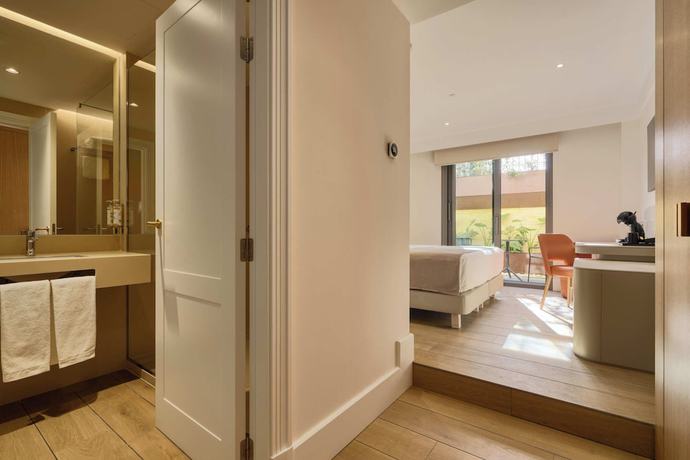 Imagen de la habitación del Hotel Ybarra Sevilla. Foto 2