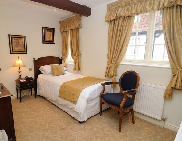 Imagen de la habitación del Hotel Ye Olde Bell and Spa. Foto 4