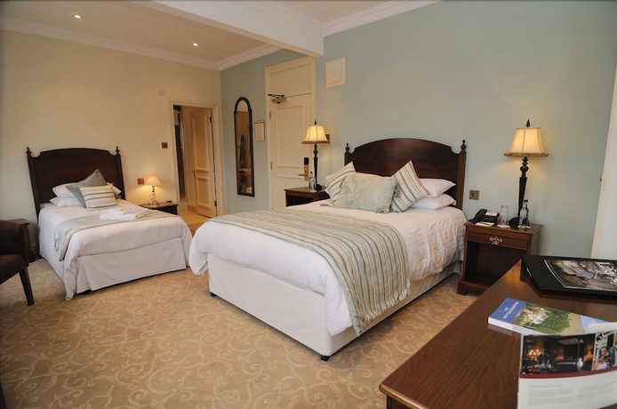 Imagen de la habitación del Hotel Ye Olde Bell and Spa. Foto 9