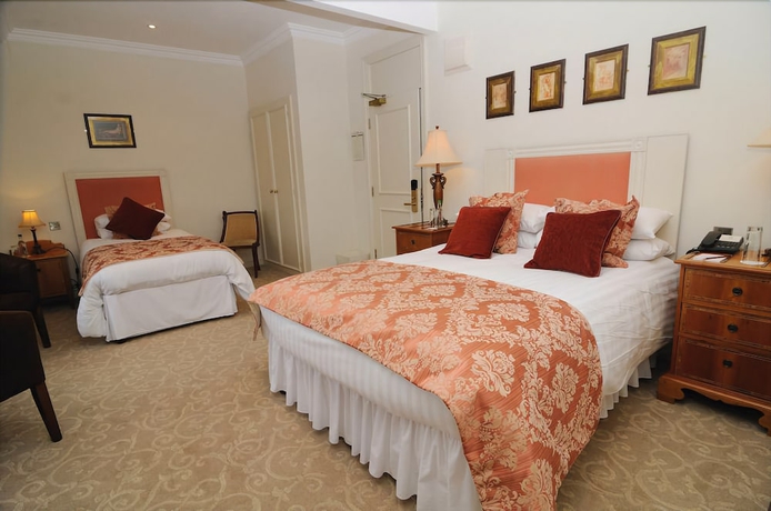 Imagen de la habitación del Hotel Ye Olde Bell and Spa. Foto 12