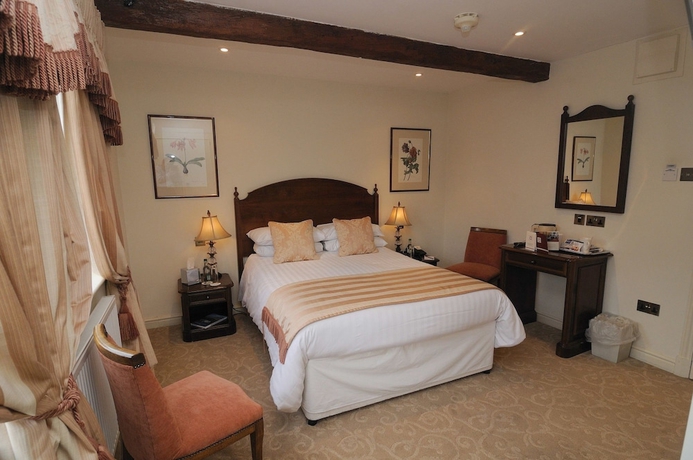 Imagen de la habitación del Hotel Ye Olde Bell and Spa. Foto 15