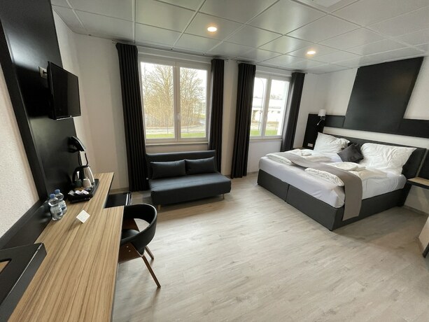 Imagen general del Hotel Yebs. Foto 3