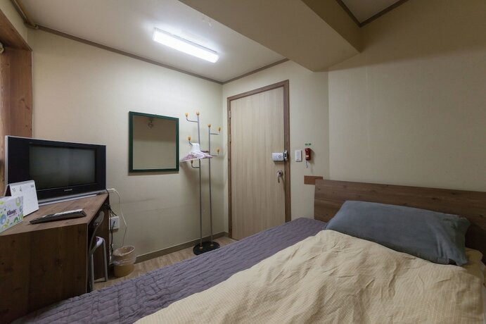 Imagen de la habitación del Hotel Yehadoye Guest House. Foto 14