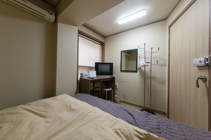 Imagen de la habitación del Hotel Yehadoye Guest House. Foto 23