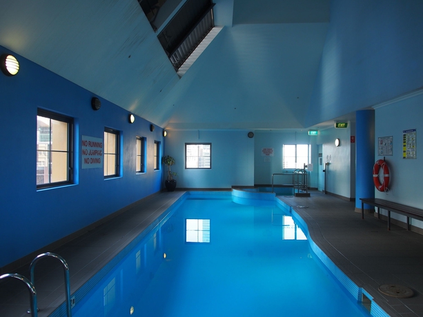 Imagen de la piscina del Hotel Yehs Sydney Harbour Suites. Foto 12