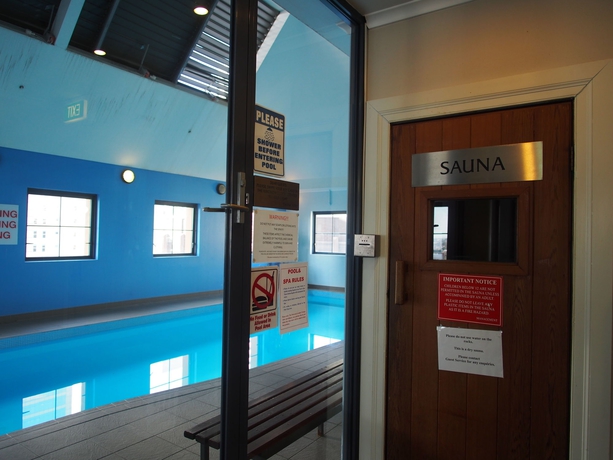 Imagen de la piscina del Hotel Yehs Sydney Harbour Suites. Foto 13