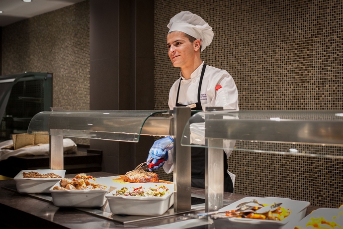 Imagen del bar/restaurante del Hotel Yehuda. Foto 4