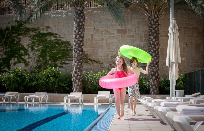 Imagen de la piscina del Hotel Yehuda. Foto 16