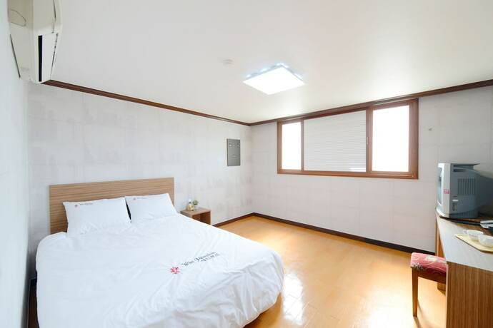 Imagen de la habitación del Hotel Yein. Foto 16