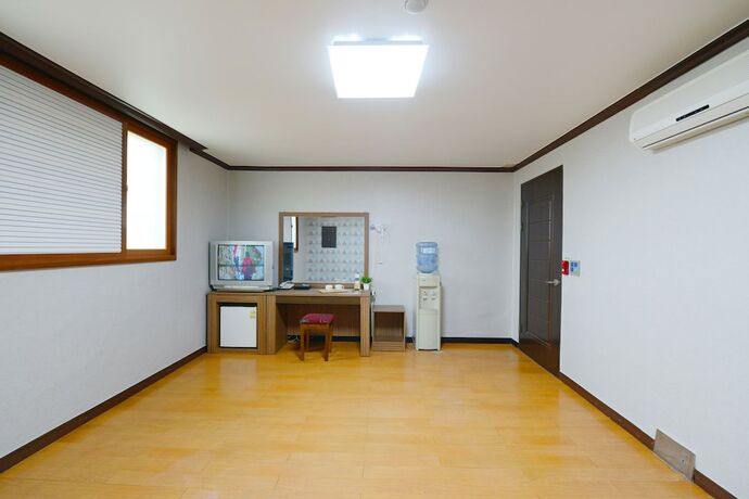 Imagen de la habitación del Hotel Yein. Foto 18