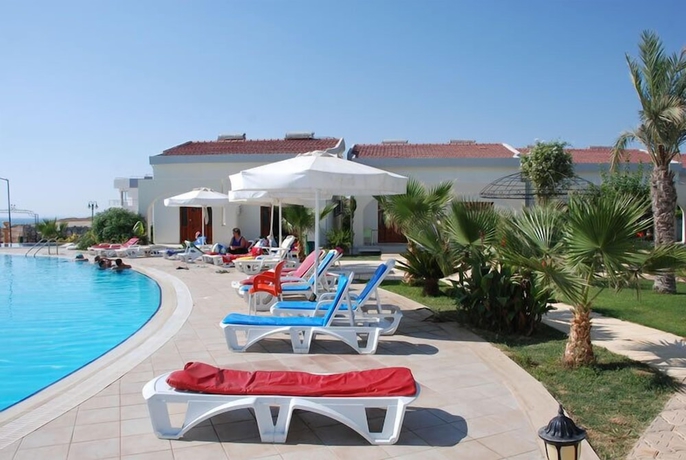 Imagen de los exteriores del Hotel Yeldener Crystal Rocks. Foto 10