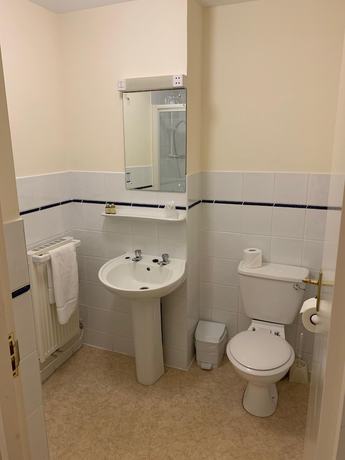 Imagen de la habitación del Hotel Yelf\'s. Foto 15