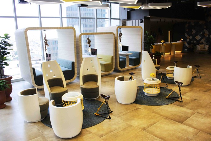 Imagen del bar/restaurante del Hotel Yello Harmoni. Foto 3