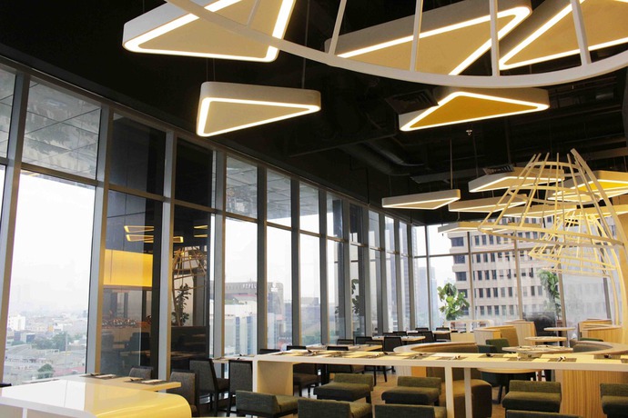 Imagen del bar/restaurante del Hotel Yello Harmoni. Foto 7