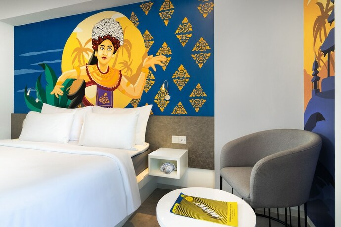 Imagen de la habitación del Hotel Yello Kuta Beachwalk Bali. Foto 22
