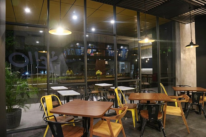 Imagen del bar/restaurante del Hotel Yello Manggarai. Foto 4