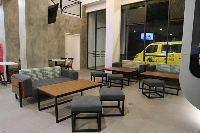 Imagen de los interiores del Hotel Yello Manggarai. Foto 13
