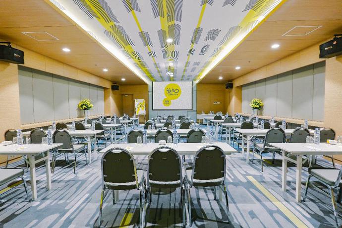 Imagen de los interiores del Hotel Yello Paskal - Bandung. Foto 5