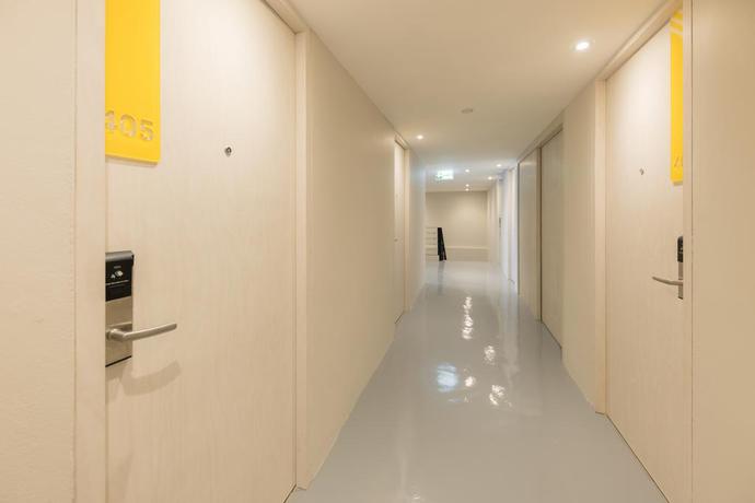 Imagen de los interiores del Hotel Yello Rooms Victory Monument. Foto 20
