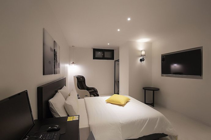 Imagen de la habitación del Hotel Yellow 8. Foto 13