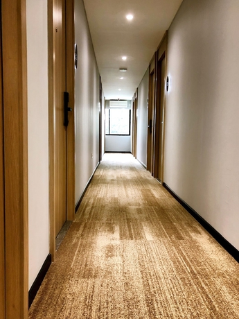 Imagen de la habitación del Hotel Yellow Bee Tanah Abang. Foto 13