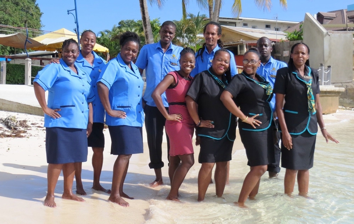 Imagen de los exteriores del Hotel Yellow Bird. Foto 10