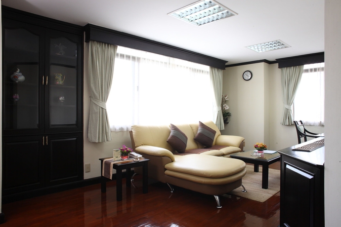Imagen de los interiores del Hotel Yellow Ribbon Hills, Boutique Suites. Foto 13