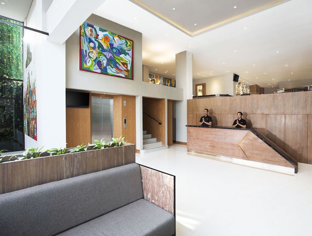 Imagen de los interiores del Hotel Yellow Star Ambarukmo. Foto 19