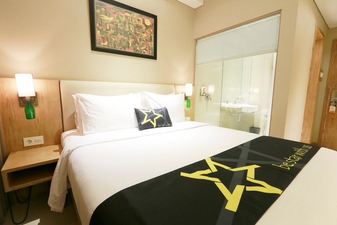 Imagen de la habitación del Hotel Yellow Star Gejayan. Foto 9