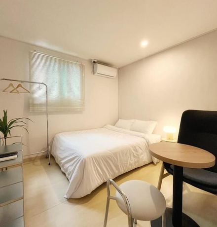 Imagen de la habitación del Hotel Yellow stay. Foto 15