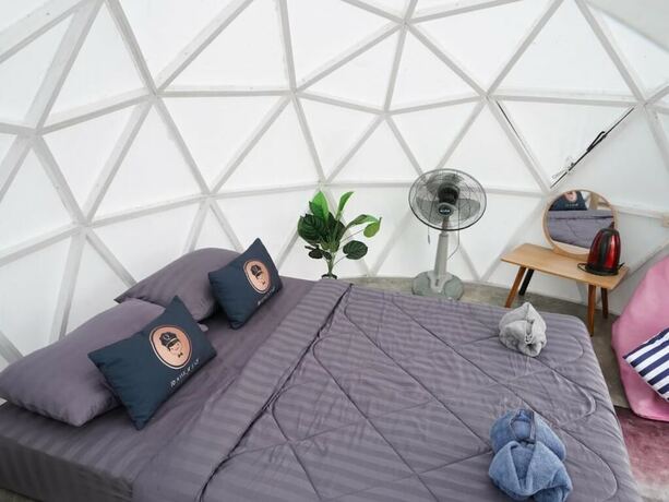 Imagen de la habitación del Hotel Yellowstone Camps O2 Zone Khao Kho. Foto 11