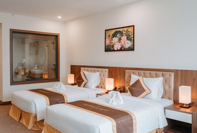 Imagen de la habitación del Hotel Yen Bien Luxury Hotel. Foto 27