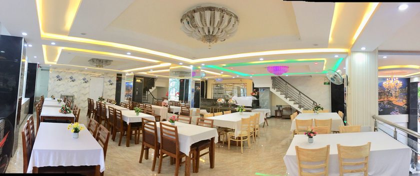 Imagen del bar/restaurante del Hotel Yen Vy 04 Luxury, Quy Nhon. Foto 3