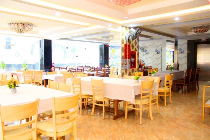 Imagen del bar/restaurante del Hotel Yen Vy 04 Luxury, Quy Nhon. Foto 6
