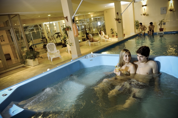 Imagen de la piscina del Hotel Yene Hue. Foto 15